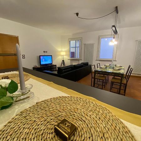 Honey Apartment Чезена Екстериор снимка