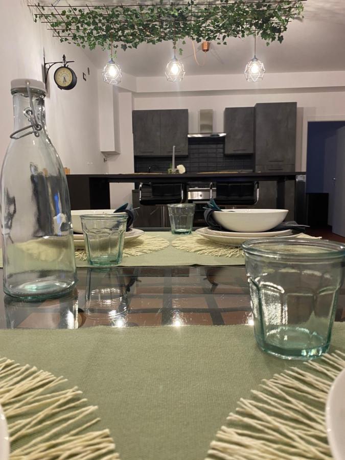 Honey Apartment Чезена Екстериор снимка